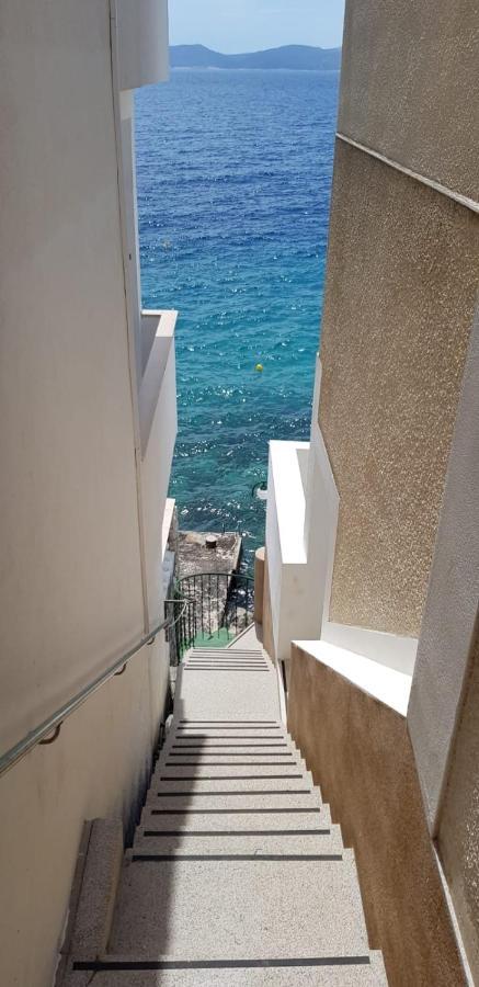 Apartments By The Sea Pisak, Omis - 1018 エクステリア 写真