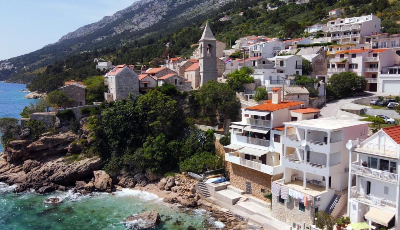 Apartments By The Sea Pisak, Omis - 1018 エクステリア 写真